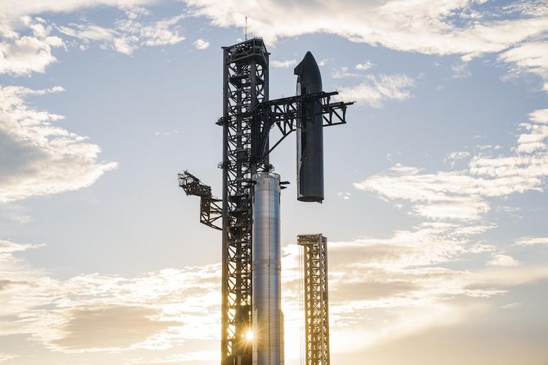 starship super heavy on launchpad