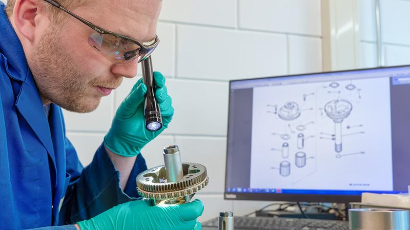 Fokker Services component repair technician