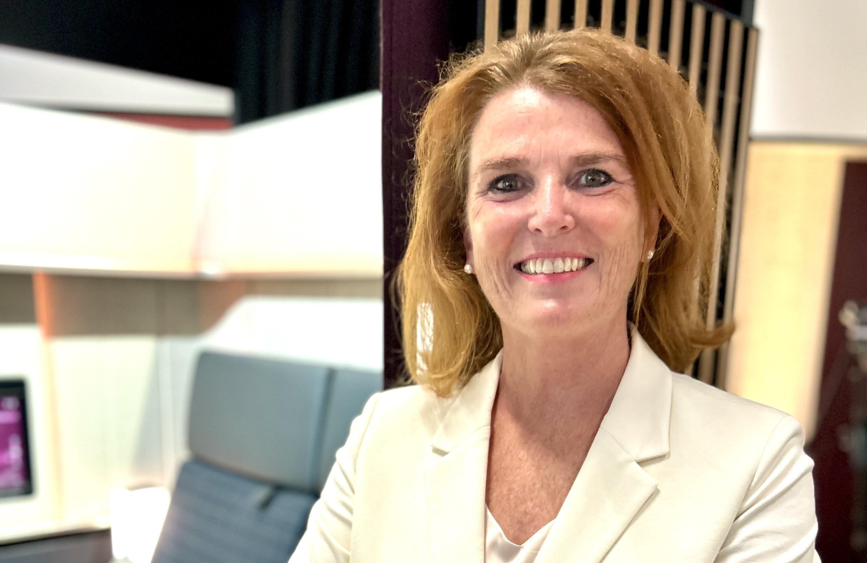 Heike Birlenbach, CCO Swiss, presenting the new seats in Zurich.